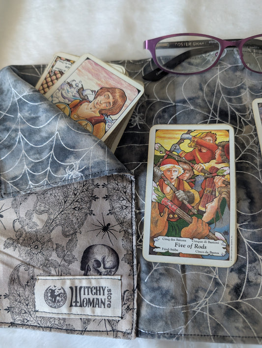Spider and Skull Tarot Wrap, secret pocket