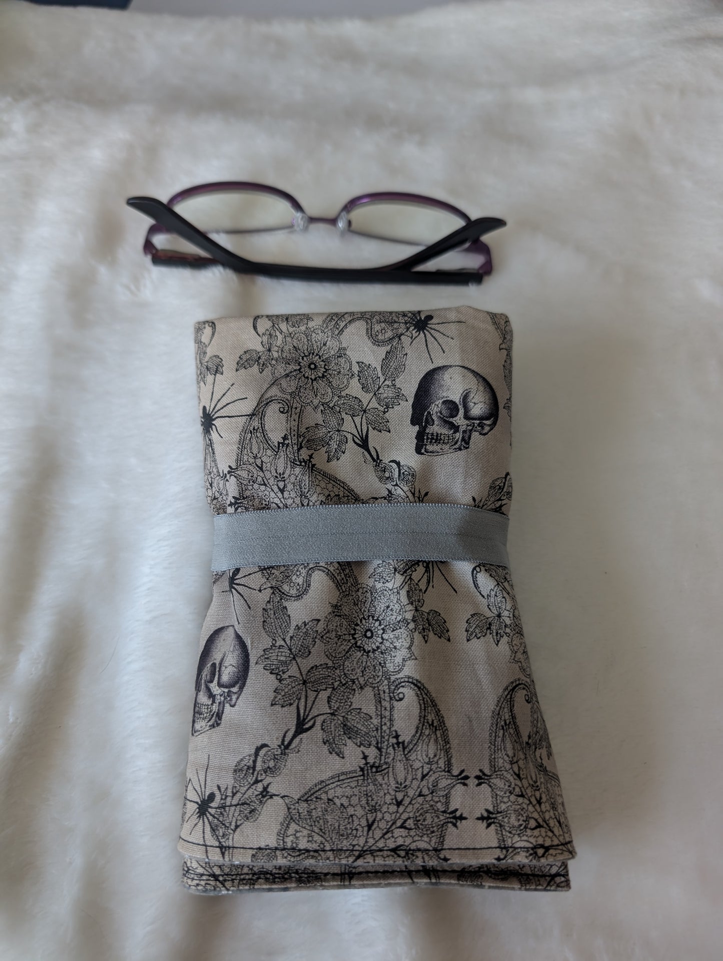 Spider and Skull Tarot Wrap, secret pocket